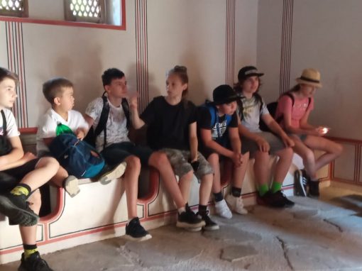 a6c60027-a5d2-4384-a627-2328971a27bc