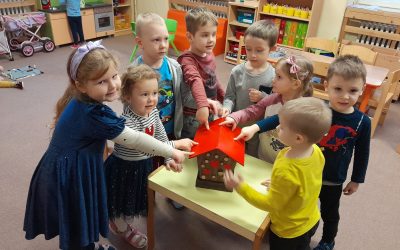 Výzdoba a osadenie vtáčej búdky s Občianskym združením NIE