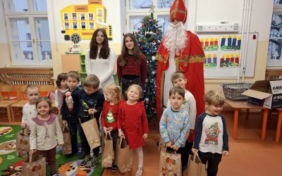 Mikuláš s anjelom a čertom navštívili materskú školu