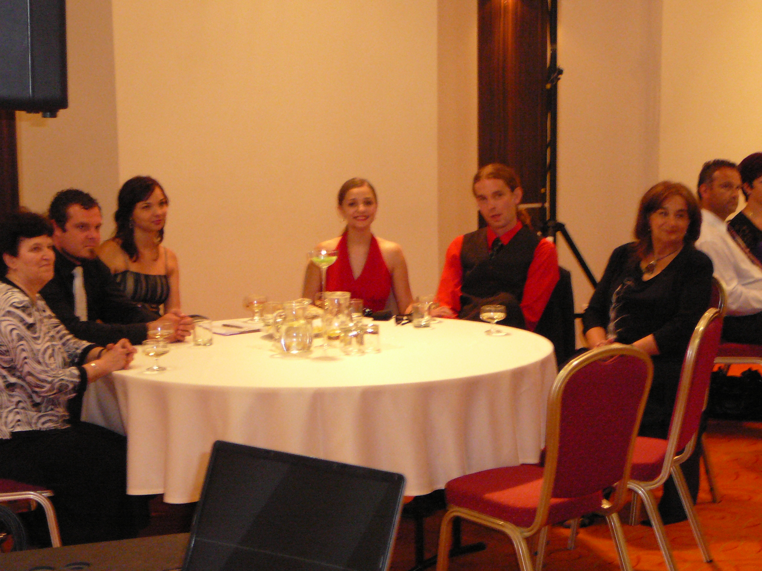 Úspešné zavŕšenie kurzu spoločenských tancov – tanečný venček