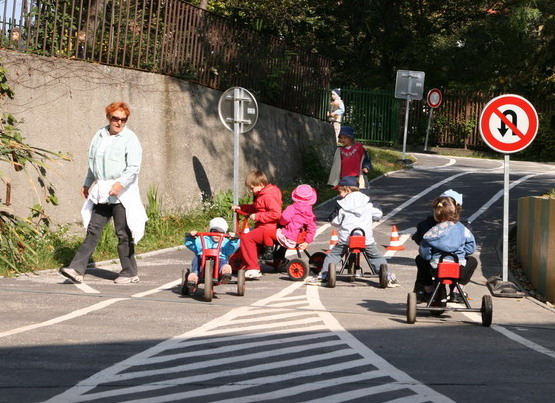 Dopravný panáčik nás učí